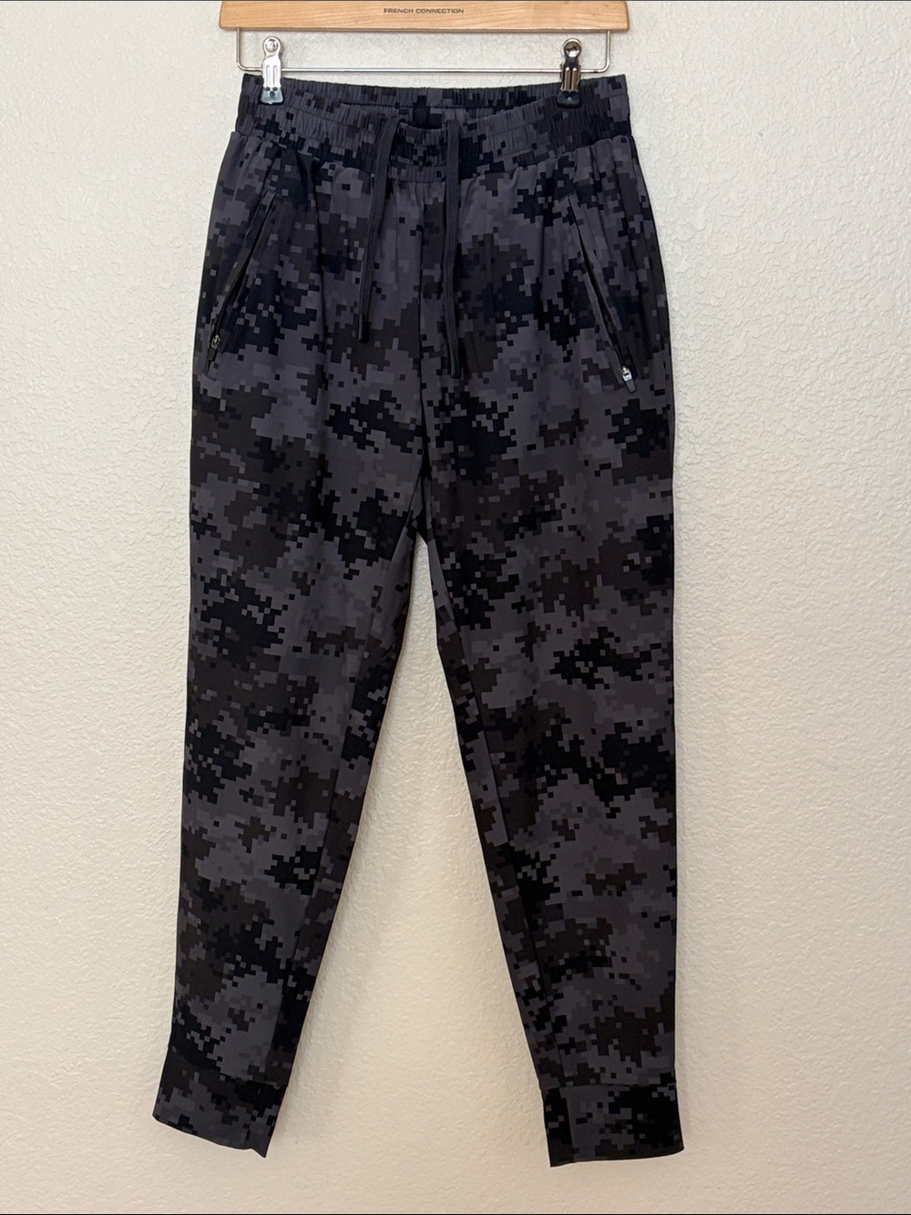 Barbell Men's Digital Camo Jogger Sweatpants - Black/Grey